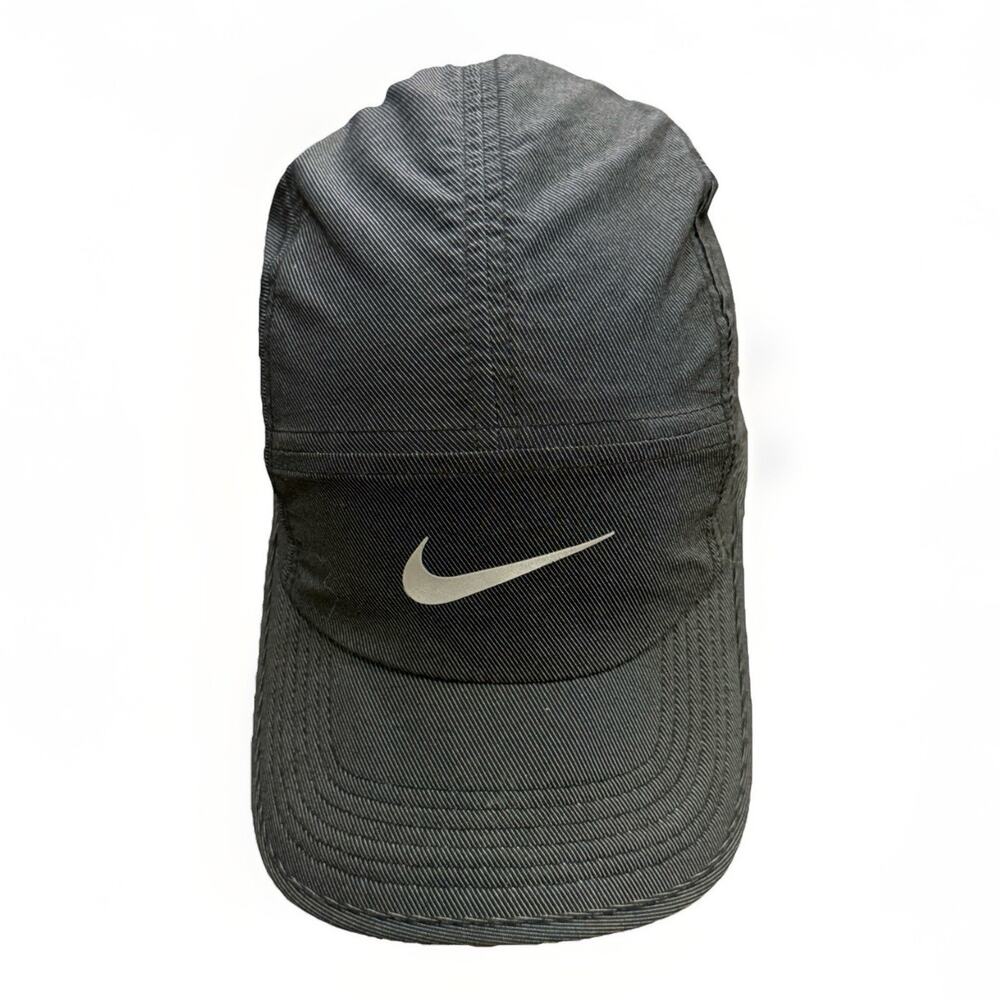 Nike AW84 Mens Gray Dri-Fit 5 Panel Mesh Reflective Adjustable Strapback Hat Cap